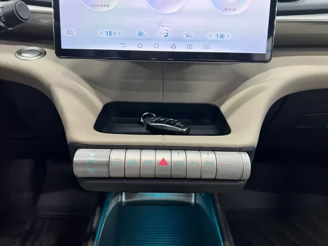 BYD Dolphin — Фото автомобиля 11