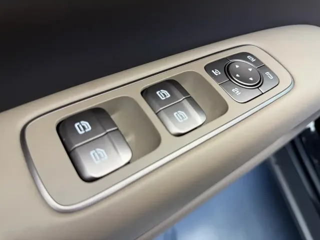 Li Auto i6 — Фото автомобиля 16