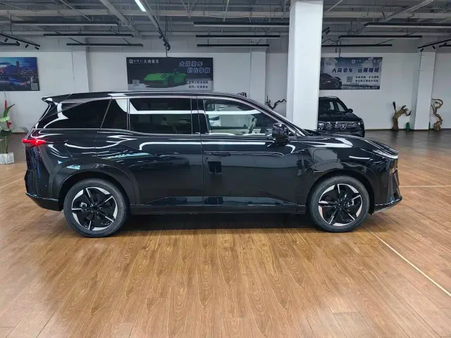 Toyota BoZhi 3X — Фото автомобиля 4