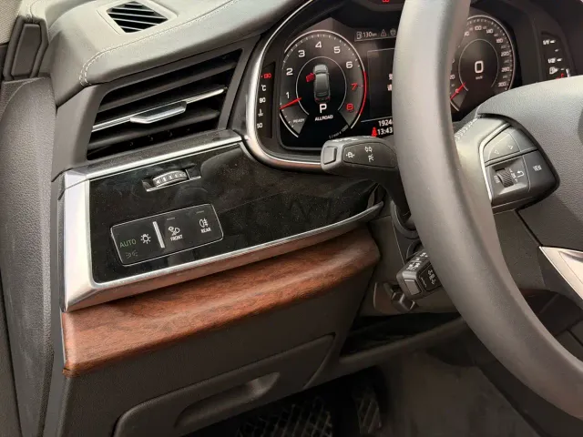Audi Q7 — Фото автомобиля 24