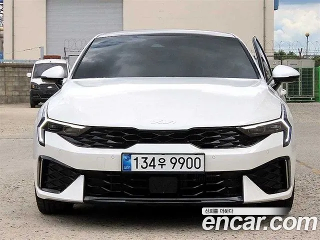 Kia K5 Generation 3 — Фото автомобиля 3