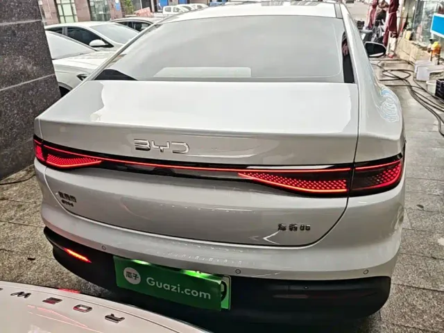 BYD Seal 05 DM-i — Фото автомобиля 5