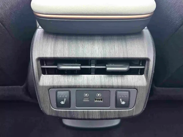 Nissan Ariya — Фото автомобиля 16