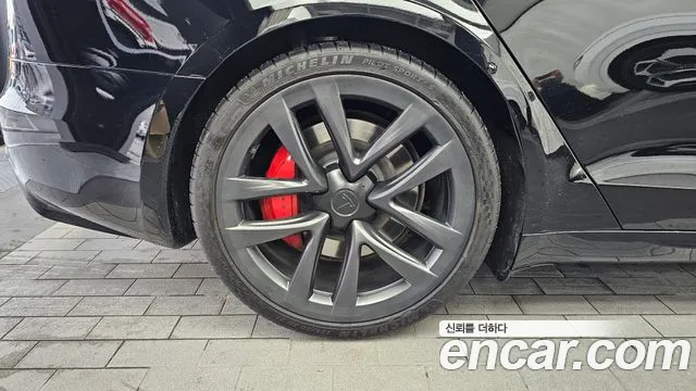 Tesla Model S — Фото автомобиля 5