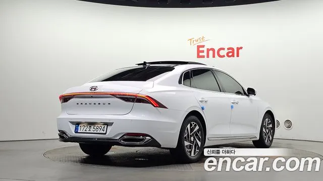 Hyundai Grandeur (New) Hybrid — Фото автомобиля 2