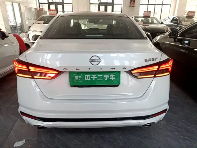 Nissan Teana — Фото автомобиля 5