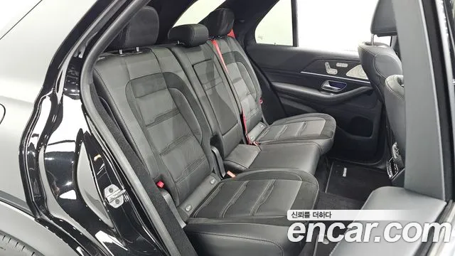 Mercedes-Benz GLE-Class — Фото автомобиля 11