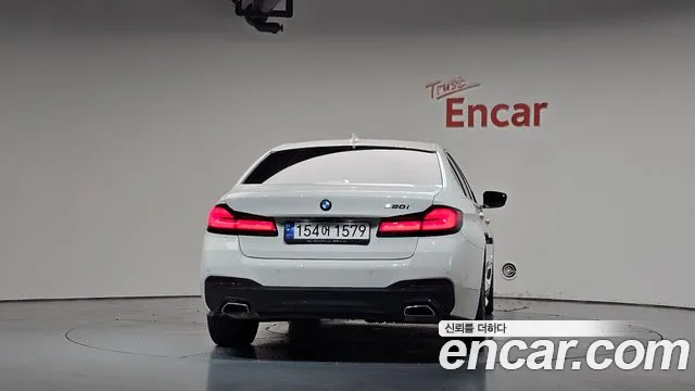 BMW 5-Series — Фото автомобиля 4