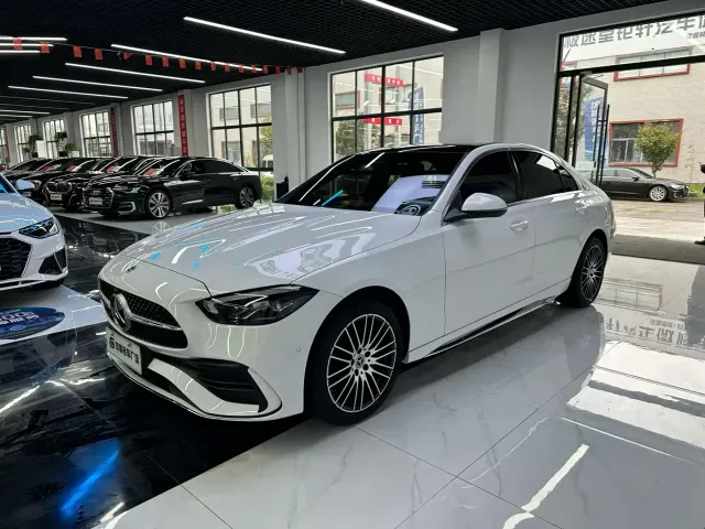 Фотография автомобиля — Mercedes-Benz C-Class