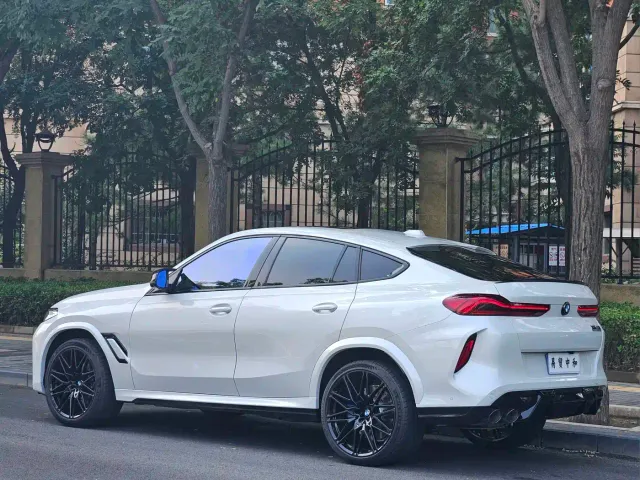 BMW X6 M — Фото автомобиля 3