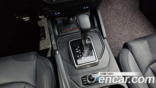 KG_Mobility_Ssangyong Rexton Новый Rexton Sport Khan Дизель 2.2 4WD — Фото автомобиля 9