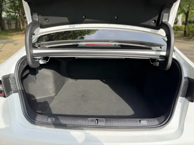 Chery Arrizo 8 — Фото автомобиля 20
