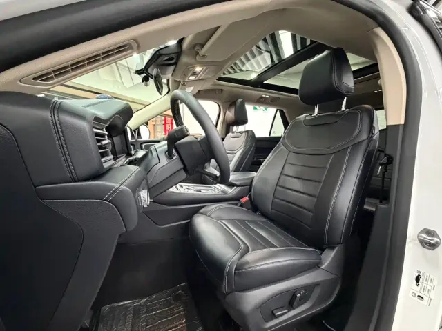 Ford Explorer — Фото автомобиля 6