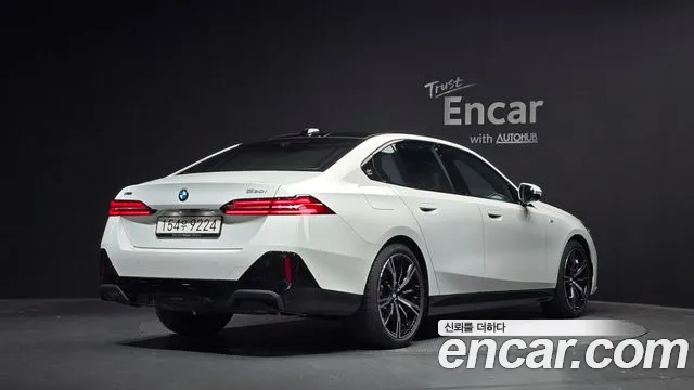 Фотография автомобиля — BMW 5 Series G60