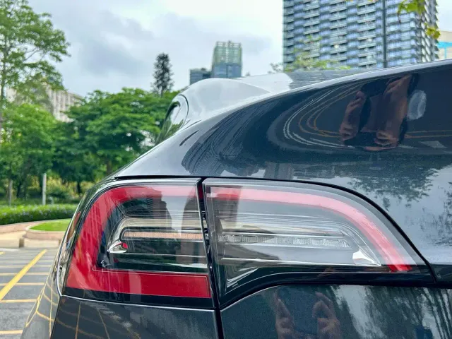 Tesla Model Y 2024 Rear-Wheel Drive Version — Фото автомобиля 6