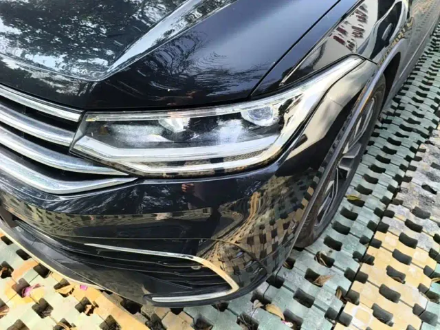 Volkswagen Tiguan L 2023 380TSI 4WD R-Line Premium 7-seater — Фото автомобиля 23