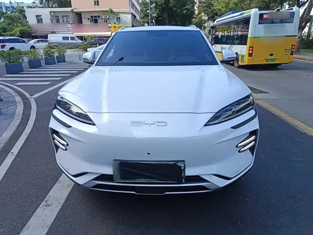 BYD Song PLUS — Фото автомобиля 2