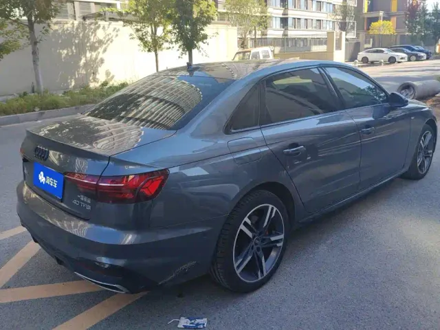 Audi A4L — Фото автомобиля 3