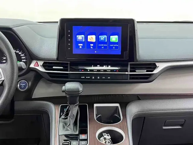 Toyota Sienna — Фото автомобиля 18