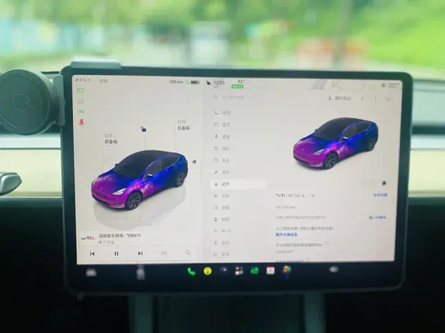 Tesla Model Y — Фото автомобиля 21