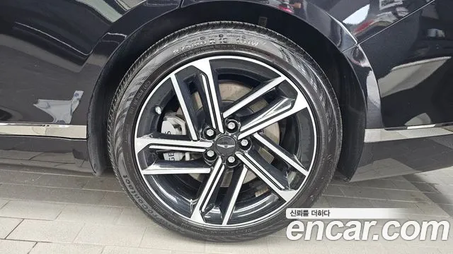 Genesis G80 Бензин 3.5 турбо AWD — Фото автомобиля 17