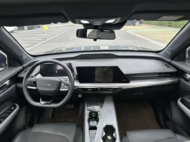 Changan Z6 — Фото автомобиля 5