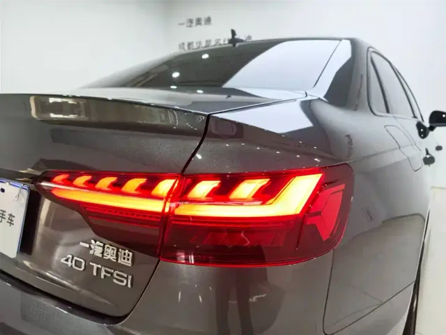 Audi A4L — Фото автомобиля 15