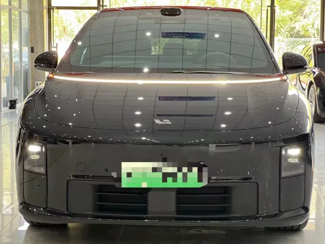 Li Auto i6 — Фото автомобиля 2