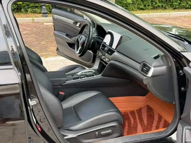 Honda Accord — Фото автомобиля 5
