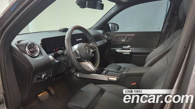 Mercedes-Benz EQB — Фото автомобиля 11