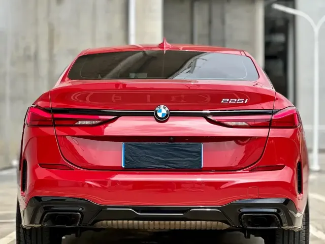 BMW BMW 2 Series (Import) 2021 225i 4-Door Gran Coupe M Sport Shadow Edition — Фото автомобиля 5