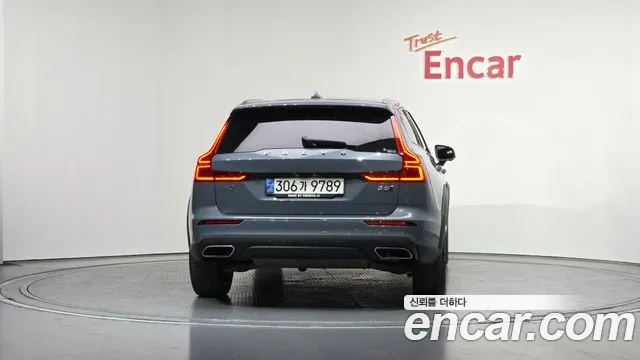 Вольво V60 V60 Cross Country 2 поколение B5 Pro AWD — Фото автомобиля 4