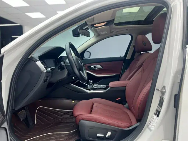 BMW 3 Series — Фото автомобиля 11