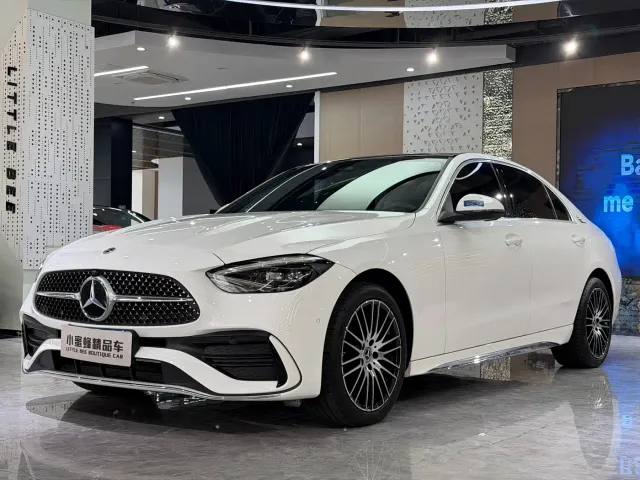 Фотография автомобиля — Mercedes-Benz C-Class