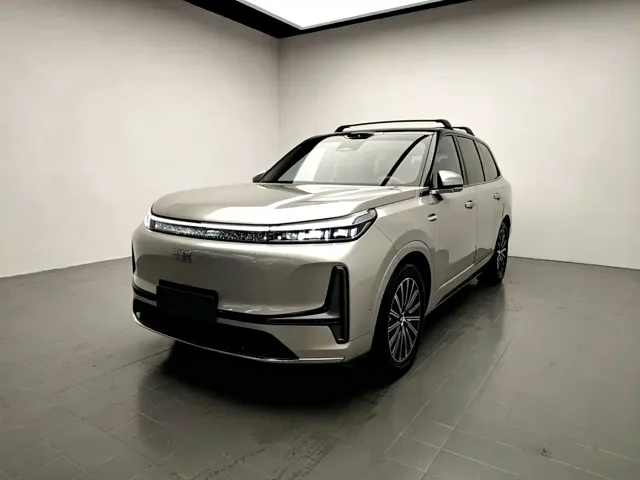 Geely Galaxy M9 — Фото автомобиля 3
