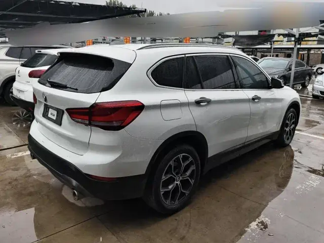 BMW X1 — Фото автомобиля 3