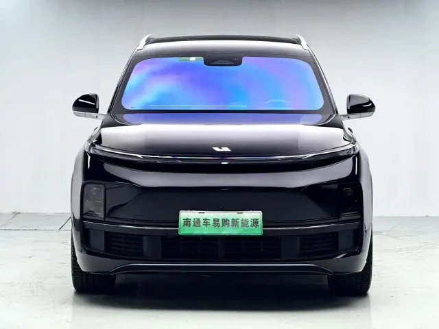 Li Auto L8 — Фото автомобиля 2