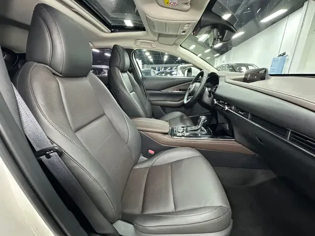 Mazda CX-30 — Фото автомобиля 10