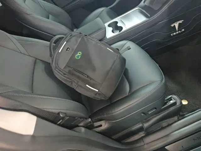 Tesla Model Y — Фото автомобиля 24