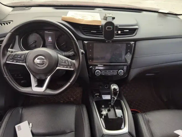 Nissan X-Trail — Фото автомобиля 10