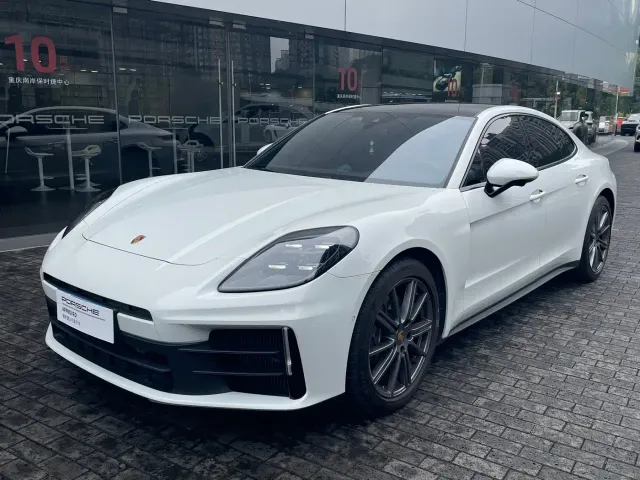 Фотография автомобиля — Porsche Panamera