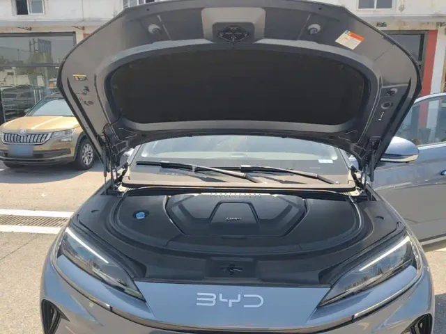 BYD Hai Shi 07 DM-i — Фото автомобиля 19