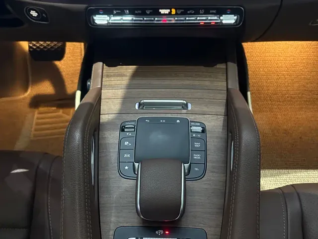 Mercedes-Benz GLE-Class — Фото автомобиля 9
