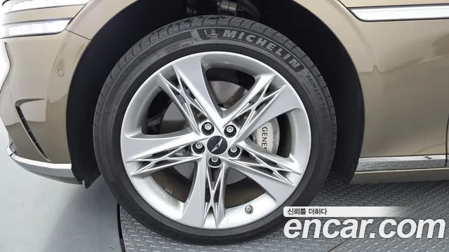 Genesis G90 Бензин 3.5 турбо AWD — Фото автомобиля 5