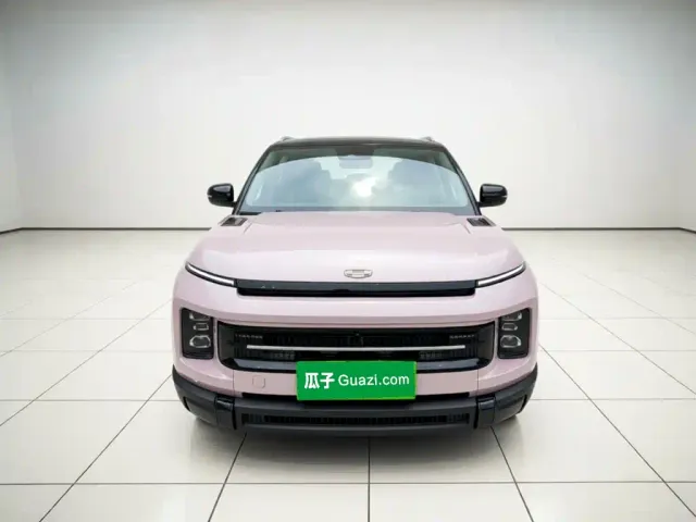Geely ICON — Фото автомобиля 2