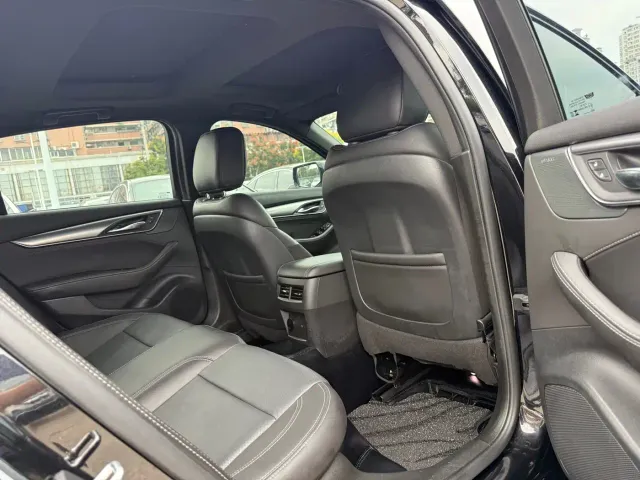 Cadillac CT5 — Фото автомобиля 14