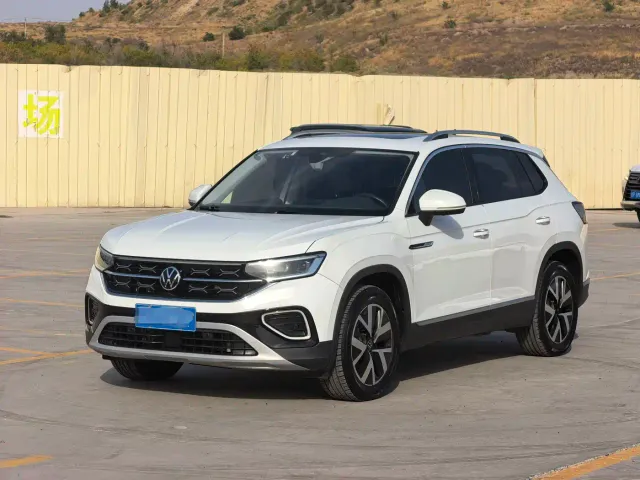 Фотография автомобиля — Volkswagen Tayron