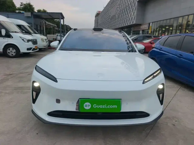 Nio ET5 Touring — Фото автомобиля 2