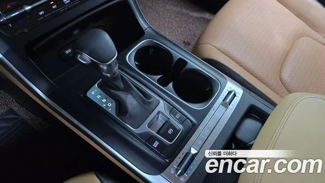 Kia Canival Carnival 4 поколение Дизель 9 мест Prestige — Фото автомобиля 9