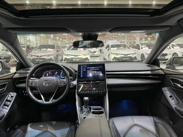 Toyota Avalon — Фото автомобиля 10